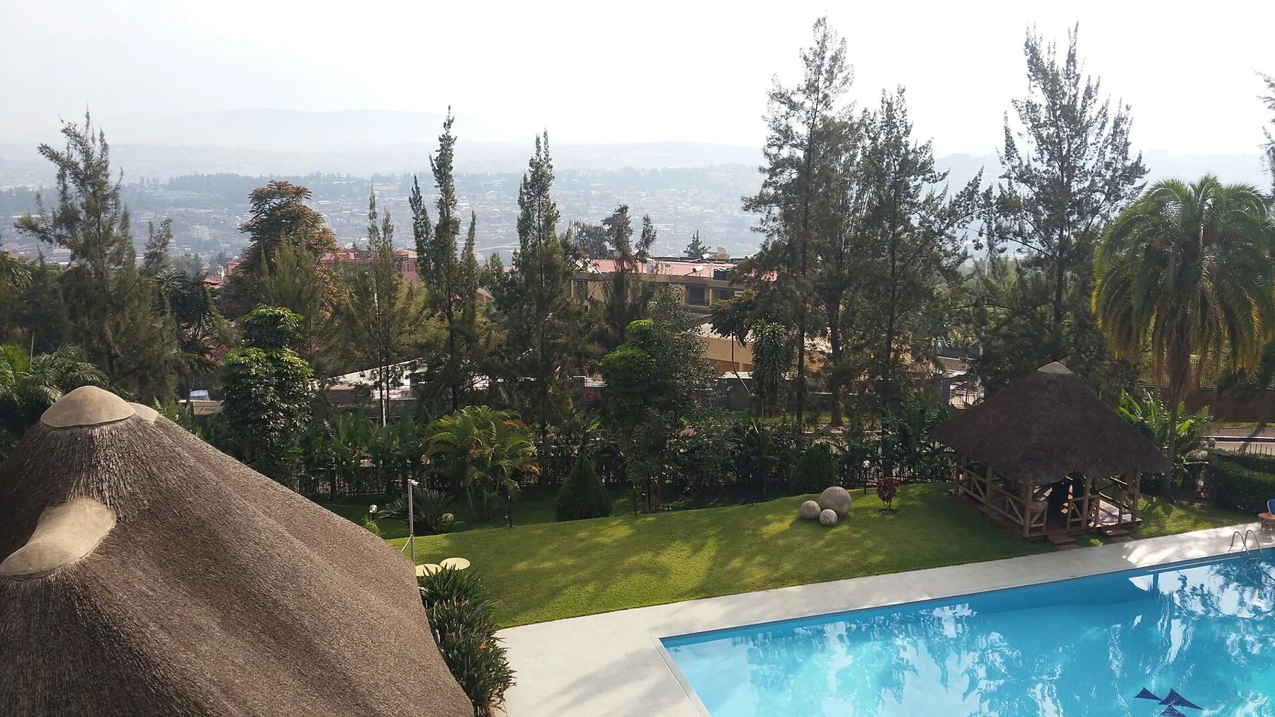ASC Leiden - Rwanda 2021 - 004 - A view of Kigali from Hôtel des Mille Collines - Kigali